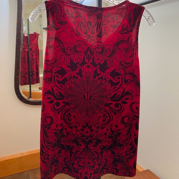 Lavish Sleeveless Top Red & Black - Picture 2 of 7